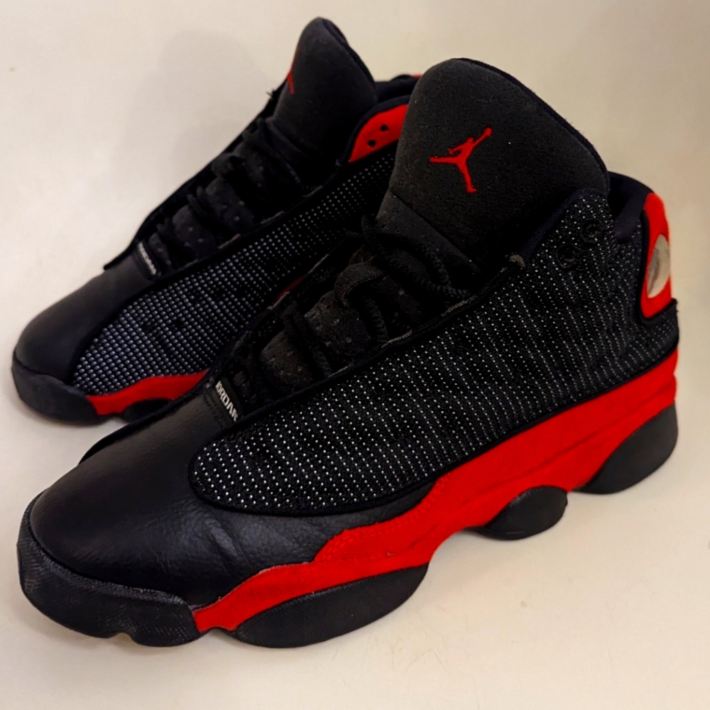 Jordan 13 XIII - women's 7 / Youth  5.5